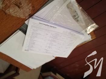 На чиновника складено адмінпротокол через агітацію в приміщенні сільради На чиновника складено адмінпротокол через агітацію в приміщенні сільради
